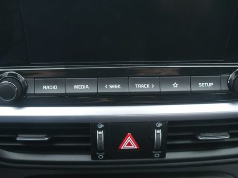 Used 2024 Kia Forte LXS FWD image 29