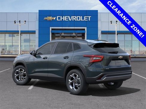 New 2025 Chevrolet Trax LT w/ Driver Confidence Package image 3