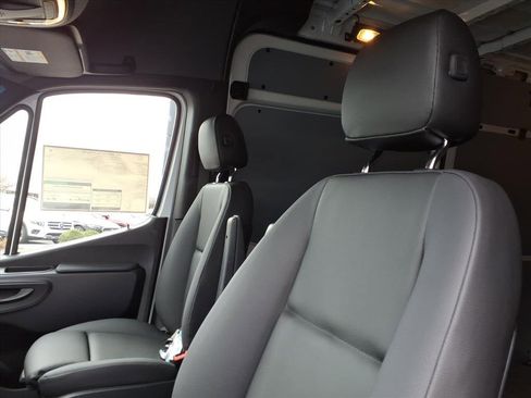 New 2026 Mercedes-Benz Sprinter 2500 image 12