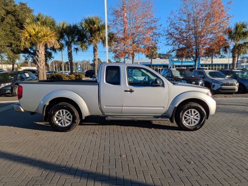 Used 2018 Nissan Frontier SV w/ Value Truck Package image 3