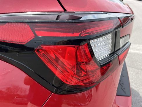 Used 2025 Subaru Crosstrek 2.0i Premium w/ Popular Package #4 image 10