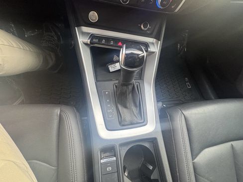 Used 2020 Audi Q3 2.0T Premium w/ Convenience Package image 40