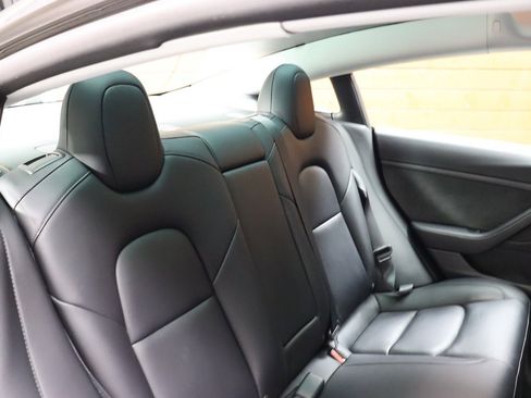 Used 2022 Tesla Model 3 Long Range image 57