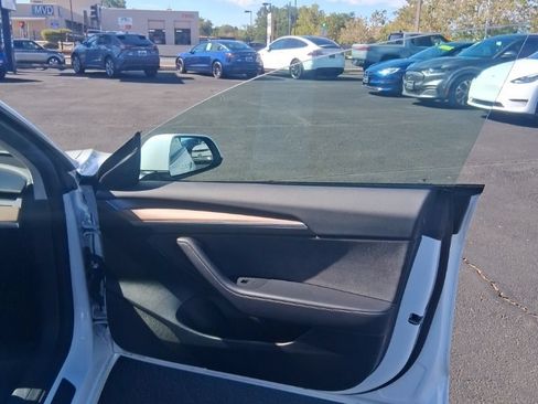 Used 2023 Tesla Model 3 Standard Range RWD image 12