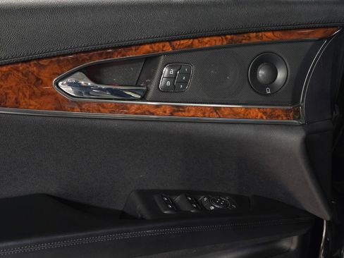 Used 2020 Lincoln Nautilus Reserve w/ Monochromatic Package image 17