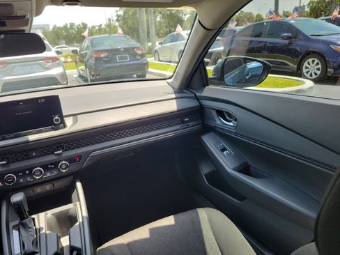 Used 2024 Honda Accord EX image 17