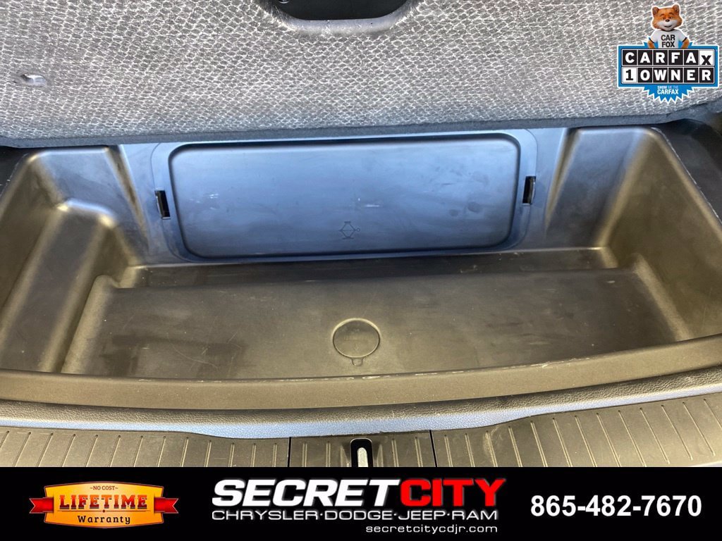 Used 2023 Jeep Grand Cherokee L Laredo AWD/4WD image 31