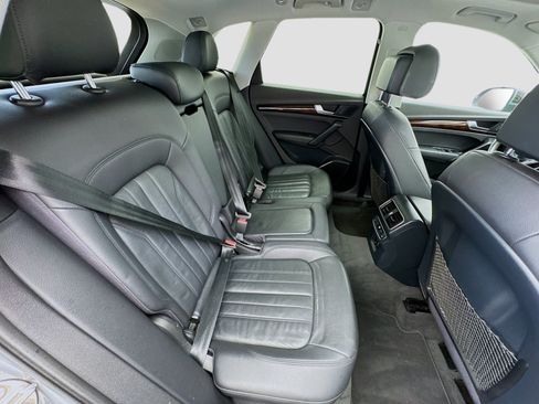 Used 2018 Audi Q5 2.0T Premium Plus w/ Premium Plus Package AWD/4WD image 19