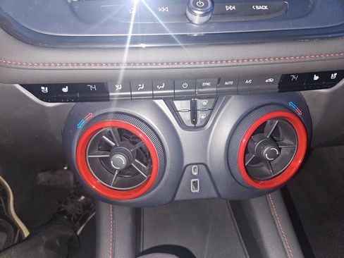 Used 2022 Chevrolet Blazer RS w/ Enhanced Convenience Package image 21