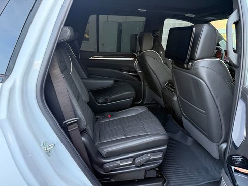 Used 2026 Cadillac Escalade Platinum Sport w/ LPO, ONYX Package image 24