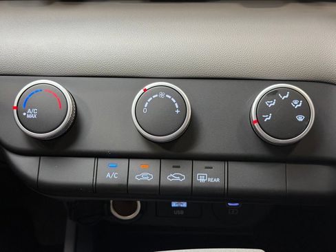 New 2026 Hyundai Elantra SE FWD image 15