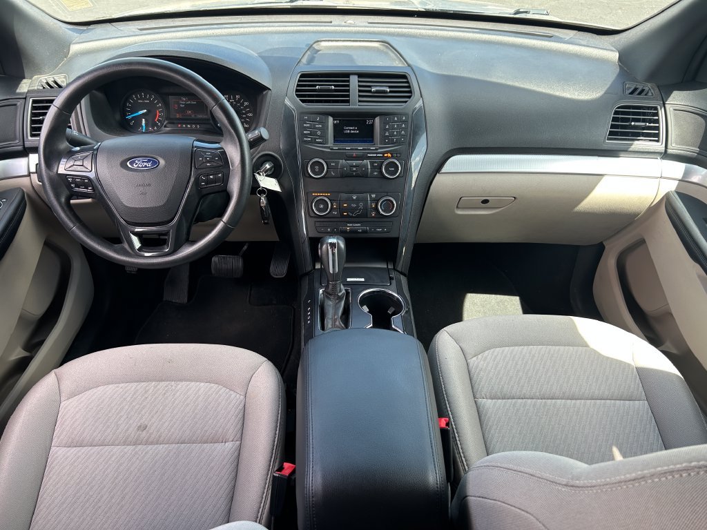 Used 2019 Ford Explorer 4WD w/ Class III Trailer Tow Package image 28