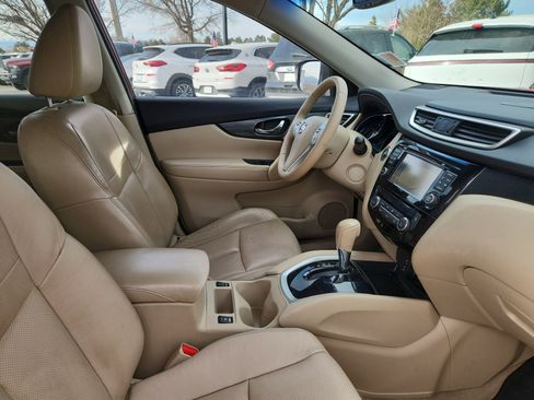 Used 2015 Nissan Rogue SL w/ SL Premium Package image 19