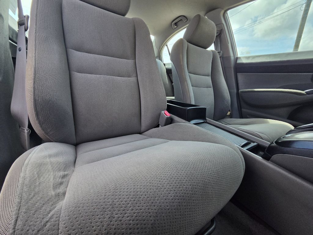 Used 2010 Honda Civic DX-VP image 32