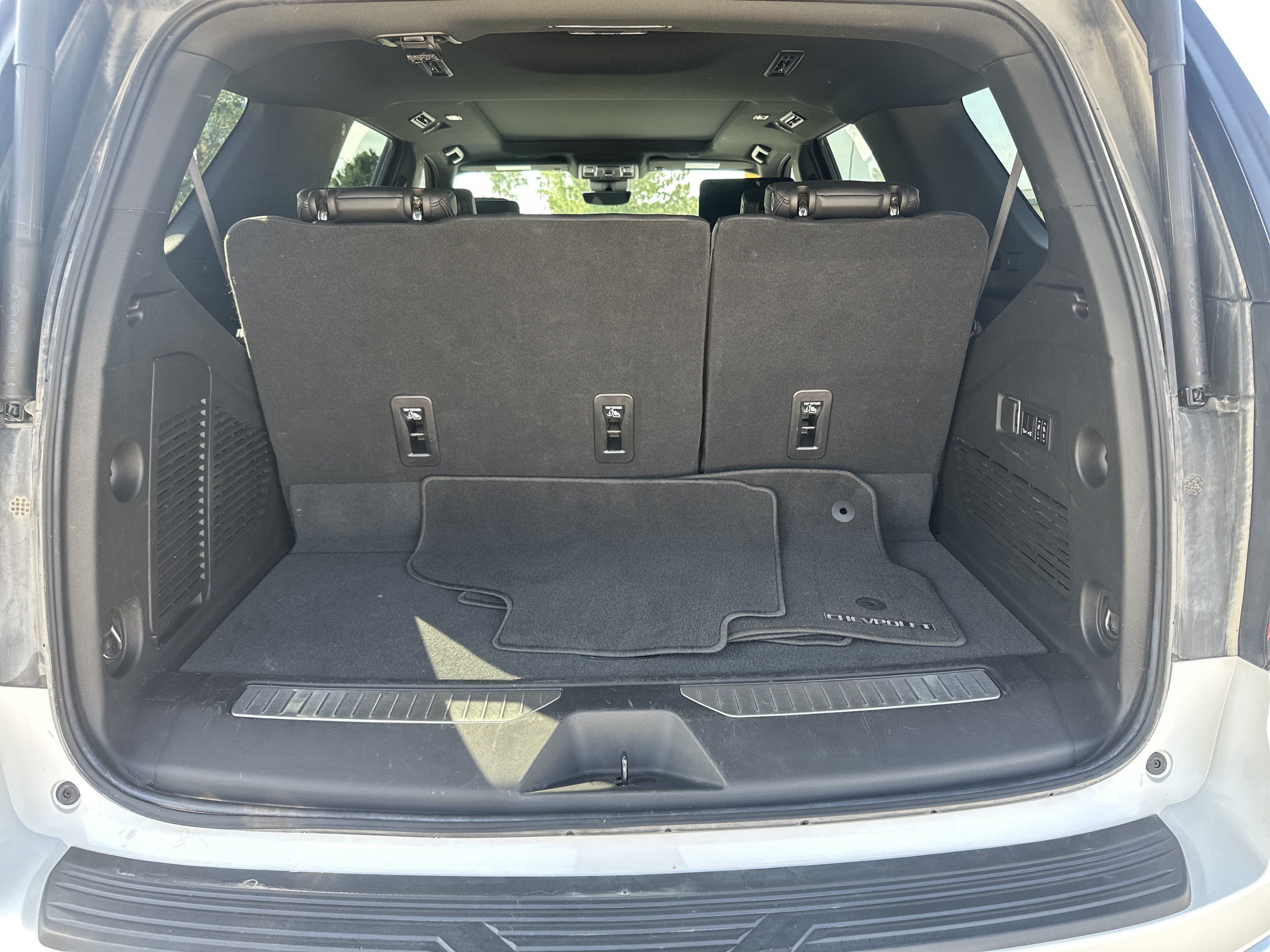 Used 2023 Chevrolet Tahoe High Country w/ Advanced Technology Package AWD/4WD image 35