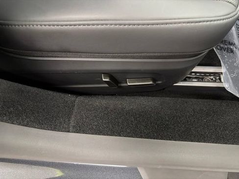 Used 2025 Tesla Model 3 RWD image 11