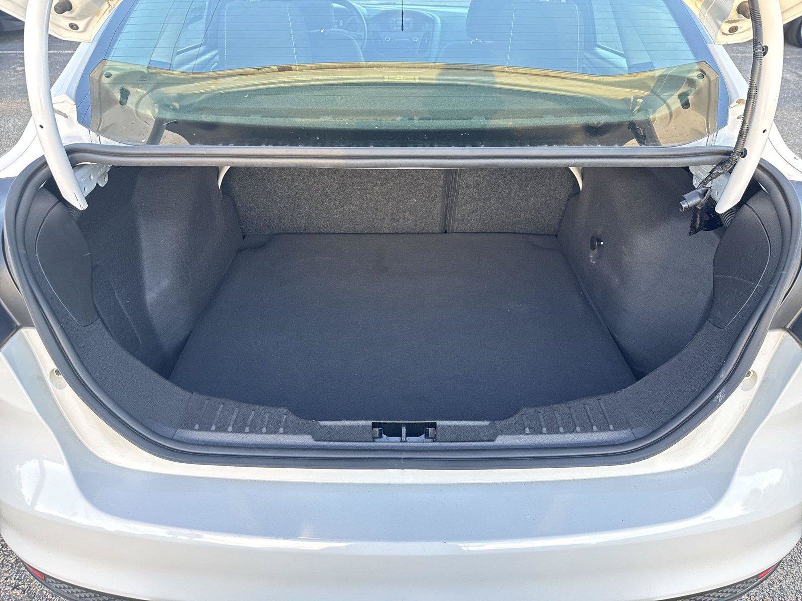 Used 2017 Ford Focus SE FWD image 14