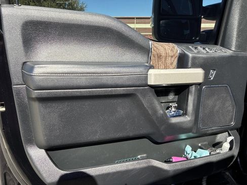 Used 2017 Ford F250 Lariat w/ Chrome Package image 24