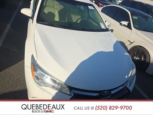 Used 2015 Toyota Camry XLE image 2