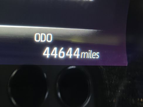 Used 2020 Toyota Highlander Platinum image 19