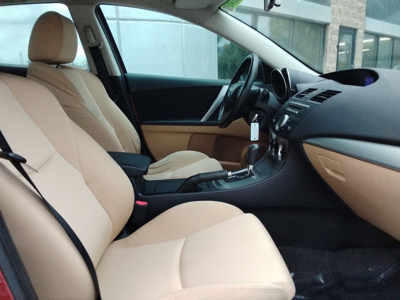 Used 2010 MAZDA MAZDA3 s Sport FWD image 13