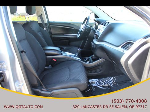 Used 2016 Dodge Journey SE w/ Flexible Seating Group FWD image 21