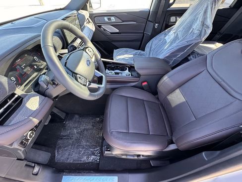 New 2026 Ford Explorer Platinum image 18