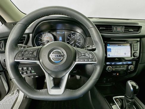 Used 2017 Nissan Rogue SL w/ SL Premium Package AWD/4WD image 11