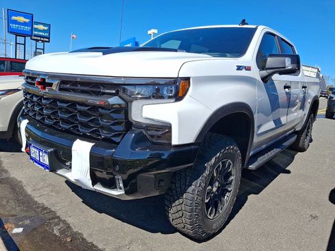 New 2026 Chevrolet Silverado 1500 ZR2 AWD/4WD image 3
