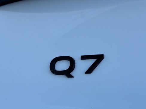 Certified 2025 Audi Q7 3.0T Premium Plus image 11