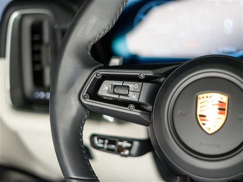 Certified 2026 Porsche Cayenne Coupe AWD/4WD image 18