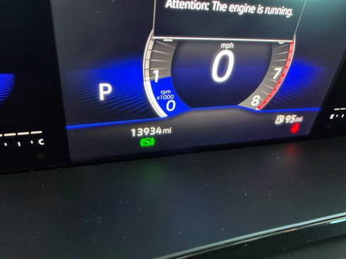 Used 2023 Volkswagen Taos S FWD image 2