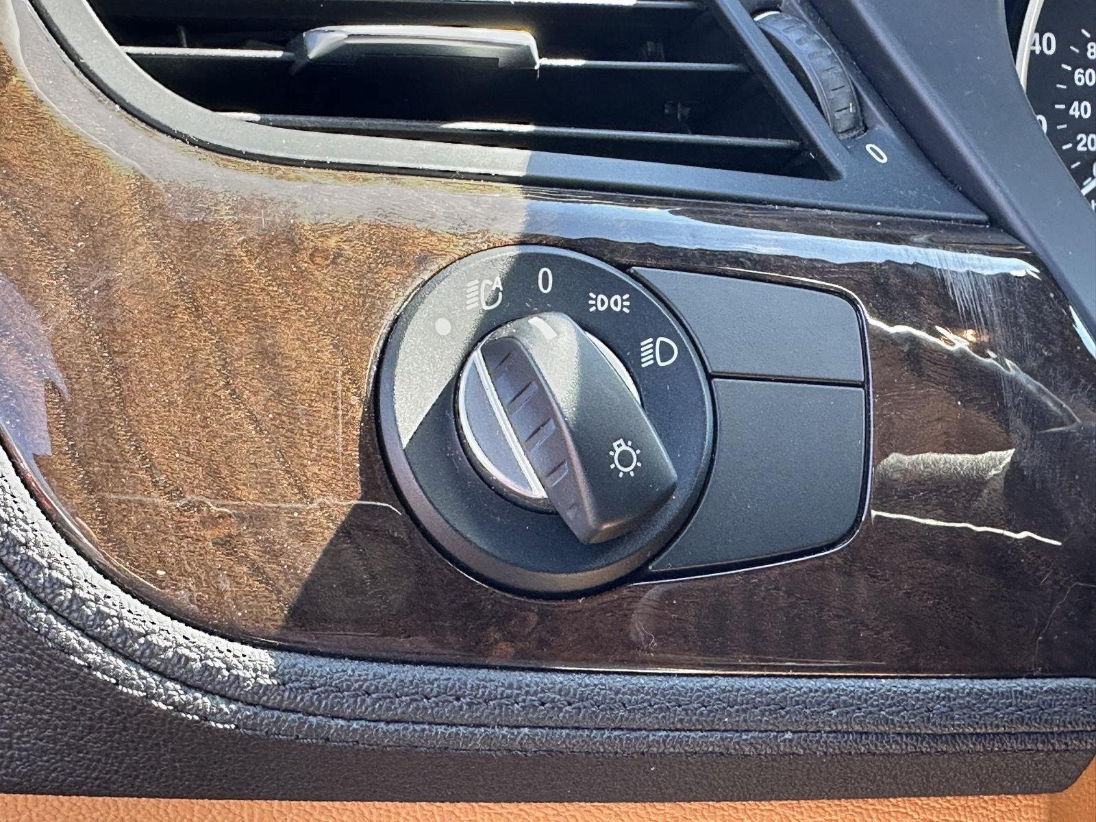 Used 2011 BMW Z4 sDrive30i RWD image 28