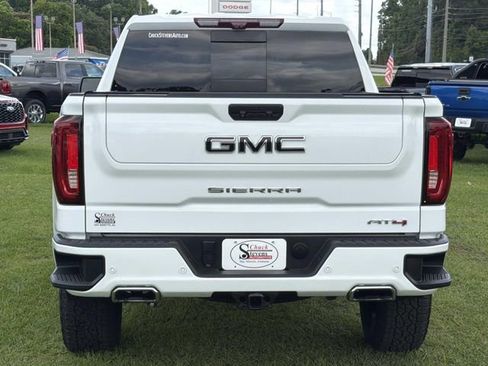 Used 2023 GMC Sierra 1500 AT4 w/ Technology Package AWD/4WD image 9