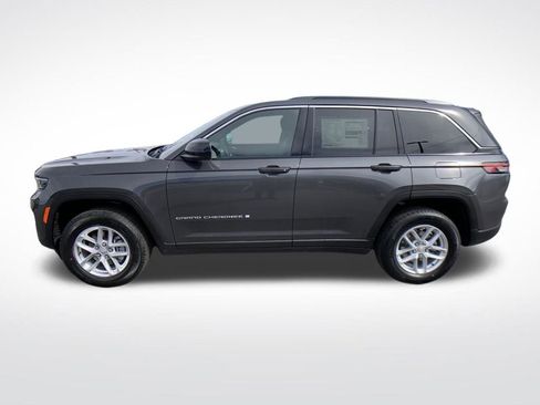 New 2026 Jeep Grand Cherokee Laredo X AWD/4WD image 2