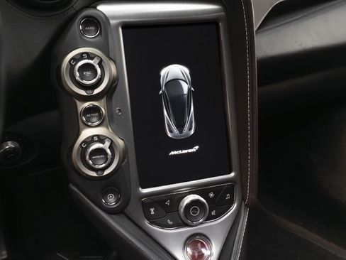 Used 2018 McLaren 720S Performance image 28