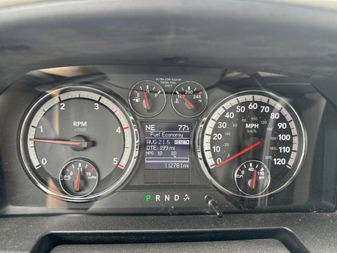 Used 2012 RAM 2500 SLT w/ Luxury Group AWD/4WD image 4