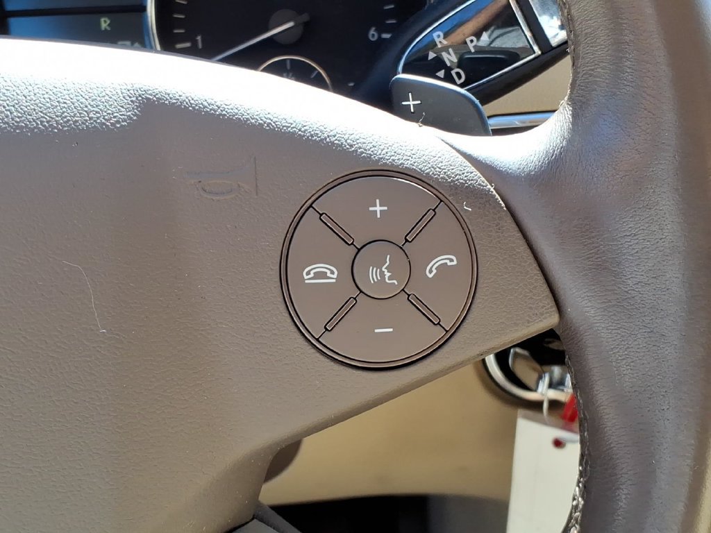 Used 2010 Mercedes-Benz R 350 4MATIC image 25