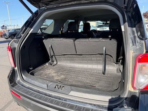 Used 2024 Ford Explorer XLT w/ Equipment Group 202A AWD/4WD image 42