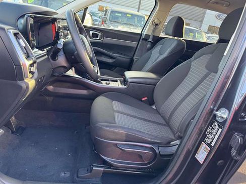 Used 2022 Kia Sorento LX image 27