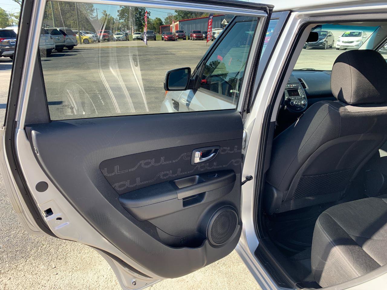 Used 2013 Kia Soul + w/ Audio Pkg FWD image 25