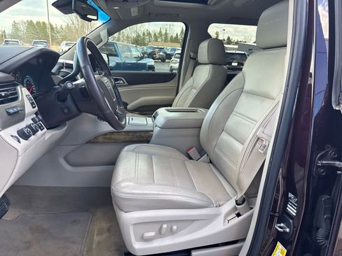 Used 2017 GMC Yukon Denali w/ Open Road Package image 21