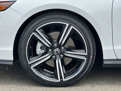 Used 2024 Honda Accord Sport image 28