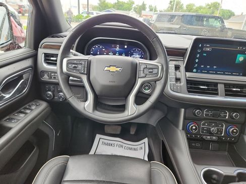 Used 2023 Chevrolet Tahoe Premier AWD/4WD image 13