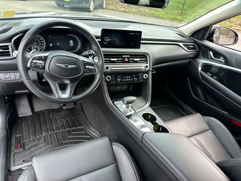 Used 2025 Genesis G70 2.5T image 36