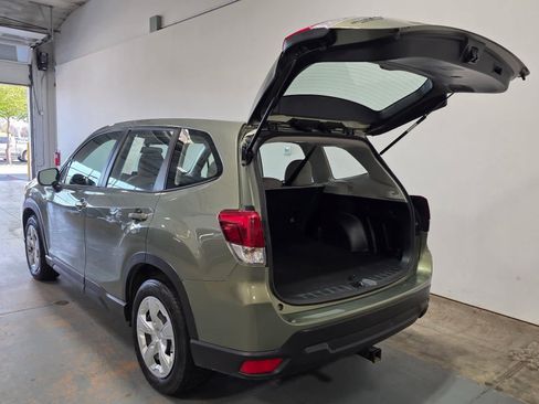 Used 2021 Subaru Forester AWD/4WD image 4