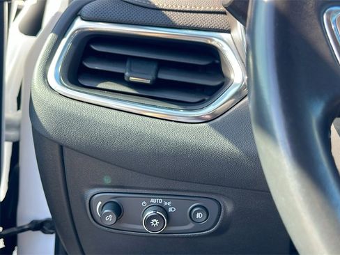 Used 2021 Chevrolet Equinox Premier w/ LPO, Hit The Road Package image 23