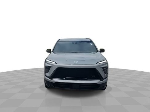 Used 2025 Buick Enclave Sport Touring image 3