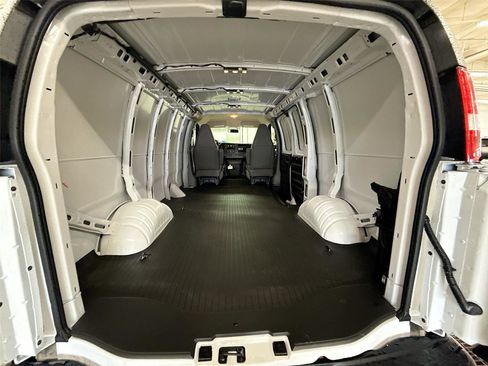 New 2026 Chevrolet Express 2500 w/ Driver Convenience Package image 28