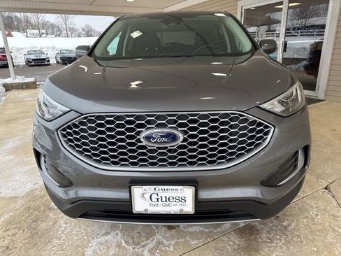 Used 2023 Ford Edge SEL image 13